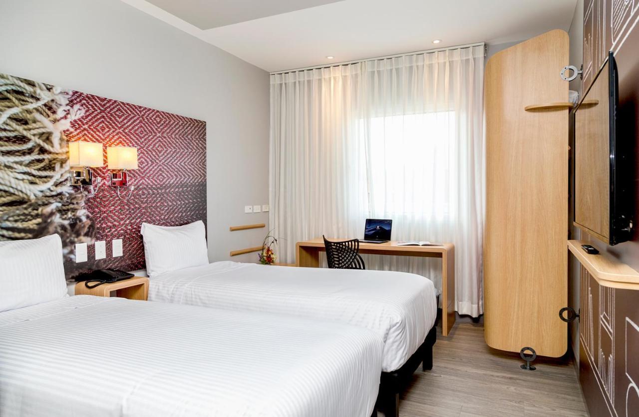 Ibis Quito Hotel Екстериор снимка